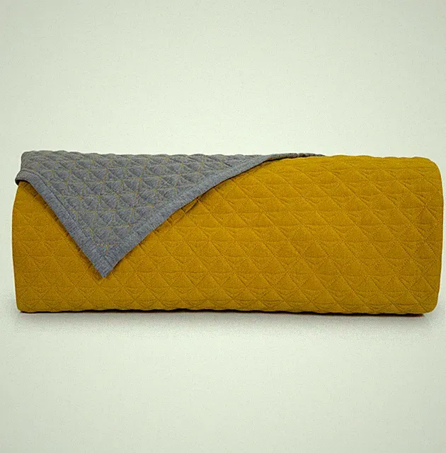 Lincove Reversible Quilt - Meticulous Craftsmanship, Diamond-Shaped Quilting