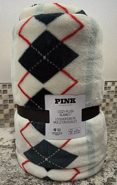 RARE PINK Victoria's Secret Cozy Plush Blanket Limited Ed Holiday Argyle NWT