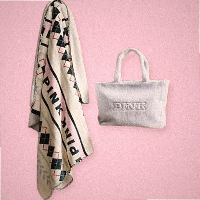 Victoria’s Secret PINK FAUX FUR TOTE & COZY FLEECE BLANKET SET Light Blue Cream